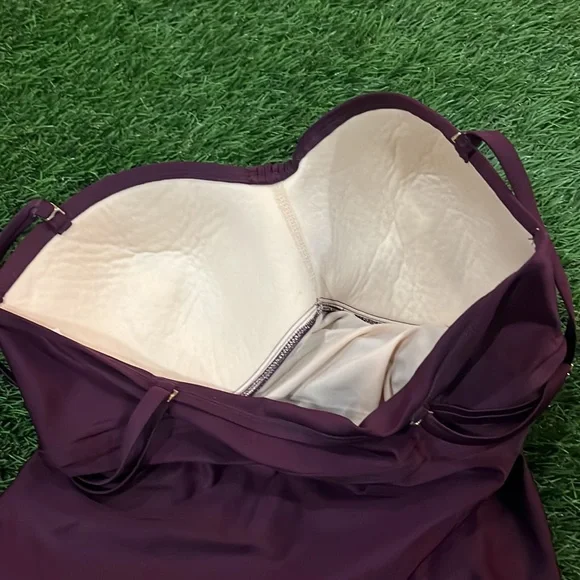 Women’s Merona One Piece Swimsuit - Picture 4 of 5